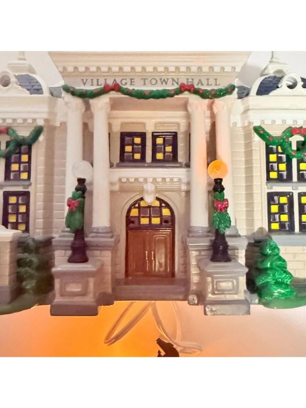 Dept 56 The Original Snow Village Town Hall #55044 Tested Works